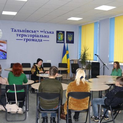 Тепло, творчість і блиск бісеру